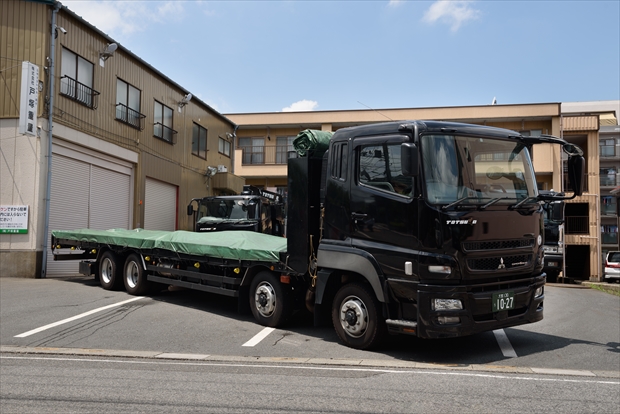15t平ボディー車
